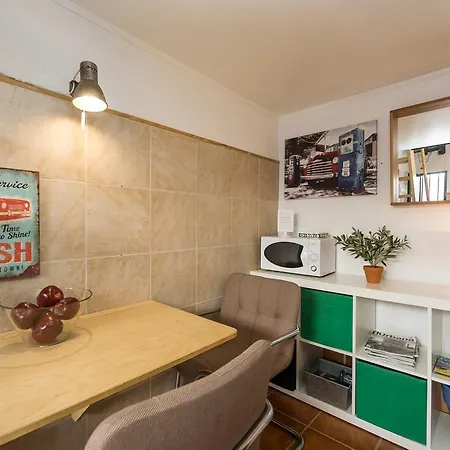 Flower Studio בית הארחה *